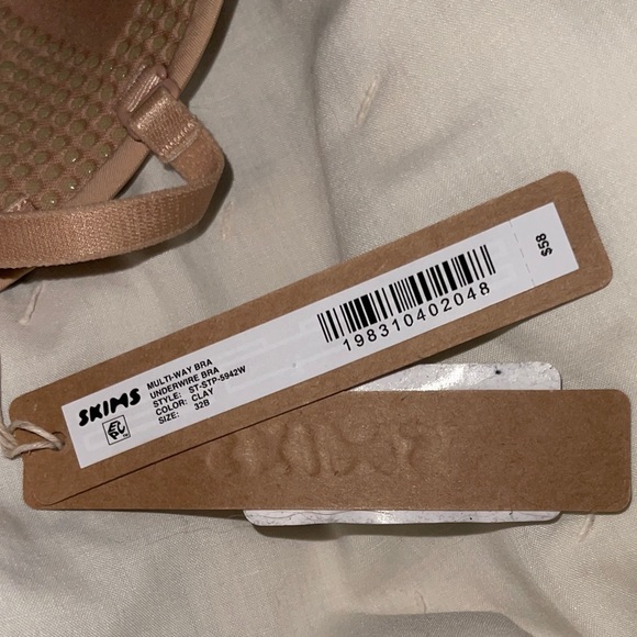 SKIMS Seamless Clay Multi way Bra BNWT 🏷️ - Picture 5 of 8